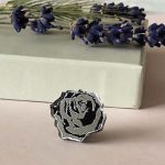 Small English Rose Brooch– Silver & Black by Mojiana